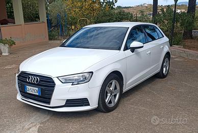 Audi A3  SPB 1.6 TDI Business 116 cv