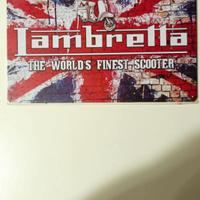 Targa in metallo che riproduce "Lambretta" vintage