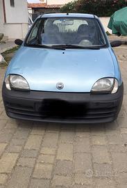 Fiat 600 con impianto a gas ideale per la città