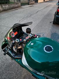 Suzuki gsxr 750 k1