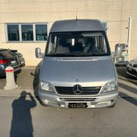 MERCEDES-BENZ Sprinter K35/28 208 CDI Kombi 9 POST