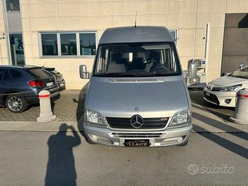 MERCEDES-BENZ Sprinter K35/28 208 CDI Kombi 9 POST