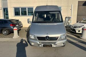 MERCEDES-BENZ Sprinter K35/28 208 CDI Kombi 9 POST