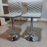 coppia di sgabelli per bancone snack
