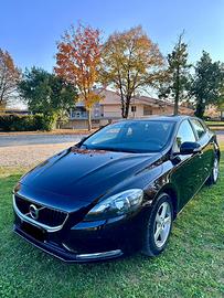 Volvo v40 D2 Diesel ( automatico