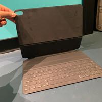 Apple Smart Keyboard A2039