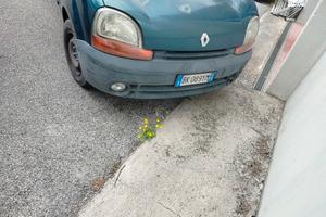 Autovettura munito di gancio traino e iscritta Asi
