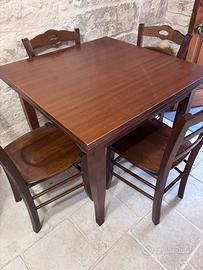 Tavolo legno quadrato