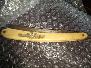 antico rasoio a mano libera 