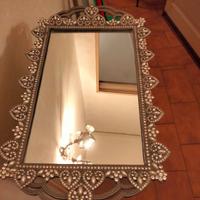 Vassoio a specchio con perline
