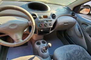 Toyota Yaris 2002
