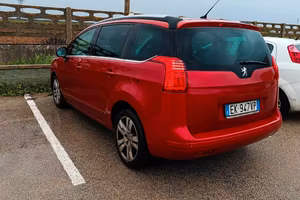 Peugeot 5008 7 posti 