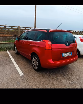 Peugeot 5008 7 posti 