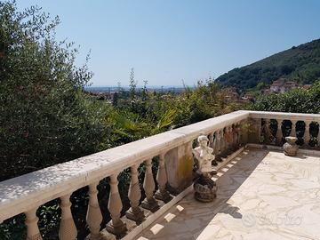 Villa indipendente vista-mare prima collina
