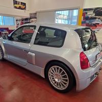 Renault Clio 3.0 V6 24V cat 3 porte Sport