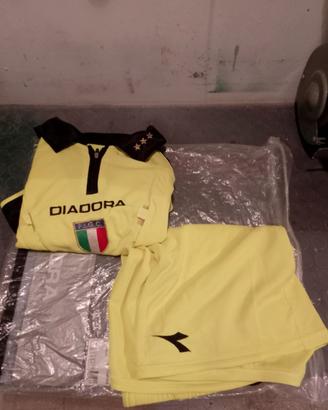 Diadora maglia e pantaloncino arbitro FIGC giallo