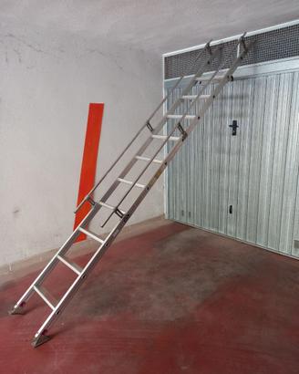 Scala da appoggio in alluminio con 10 gradini