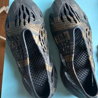 Yeazy foam runner