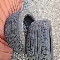 Gomme 235 45 r18 