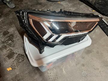 Faro destro audi q3 2021