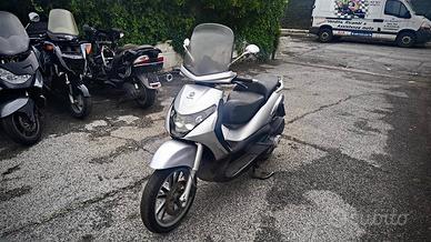 Piaggio Beverly 250