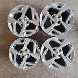 4 Cerchi da 15' in Lega - Hyundai - I10 I25 52910 