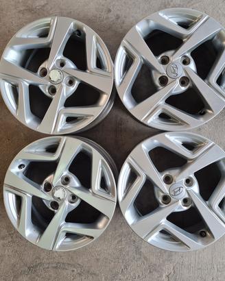 4 Cerchi da 15' in Lega - Hyundai - I10 I25 52910 