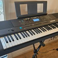 Tastiera digitale Yamaha PSREW425