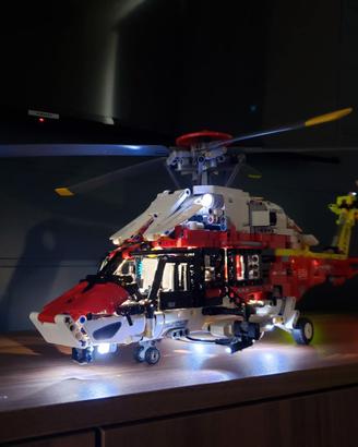 Elicottero Airbus H175 Lego Technic + luci