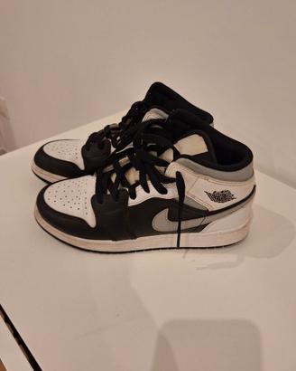 Air Jordan 1 Mid White Shadow · Originali Nike