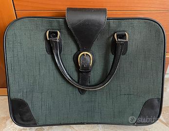 Valigia verde da cabina