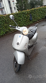 Vespa 125 gts