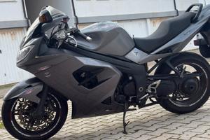 Triumph sprint st 1050