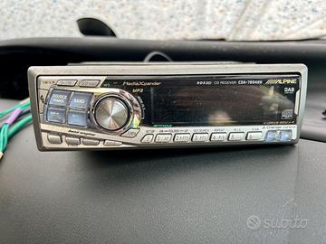 Autoradio Alpine CDA-7894RB – 4V preout e dc/dc co