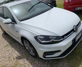VOLKSWAGEN GOLF 7.5 R-Line 1.0 tsi 20.000Km
