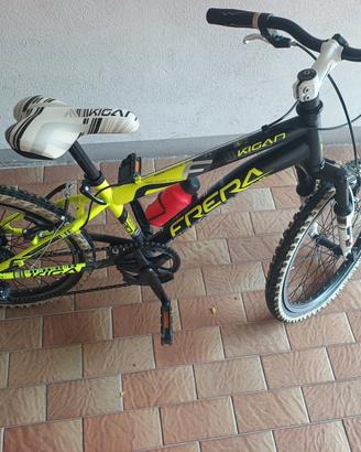 bicicletta marca FRERA mountain bike