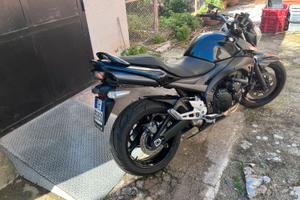 Suzuki gsr 600