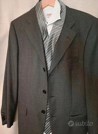 Abito Tornabuoni. Camicia Caruso. Cravatta Corneli