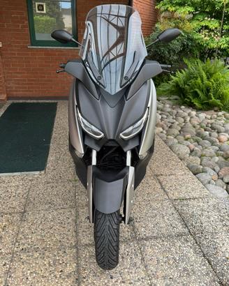 Yamaha Xmax 300
