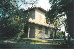 Villa di 300 m² con più di 5 locali e box auto a B