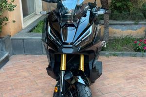 Xadv 750