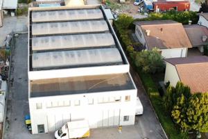 Capannone con celle frigorifere