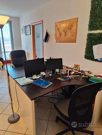 Coppia di scrivanie Kartell