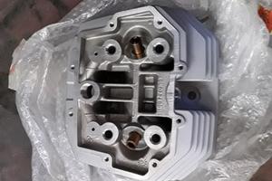 GU01022230 testa cilindro sinistra guzzi V11