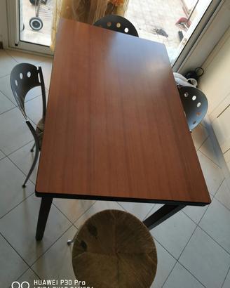 Tavolo da pranzo 