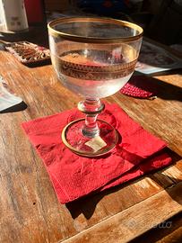 Bicchieri in vetro e oro