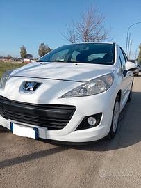 Peugeot 207 1400 b-gpl - 2013