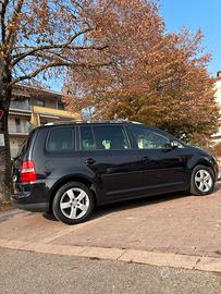 Volkswagen Touran 1.6 benzina 2005 anno