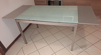 Tavolo in vetro temperato allungabile Calligaris