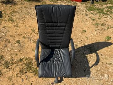 Sedia da ufficio in ecopelle nera